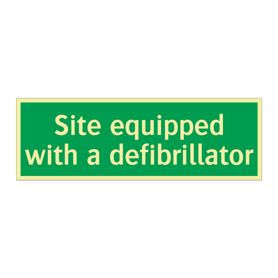 Site equipped with a defibrillator