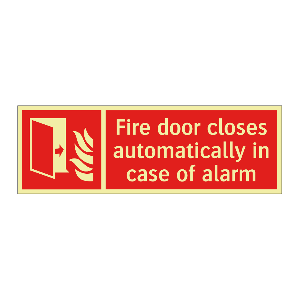 Fire door closes automatically in case of alarm