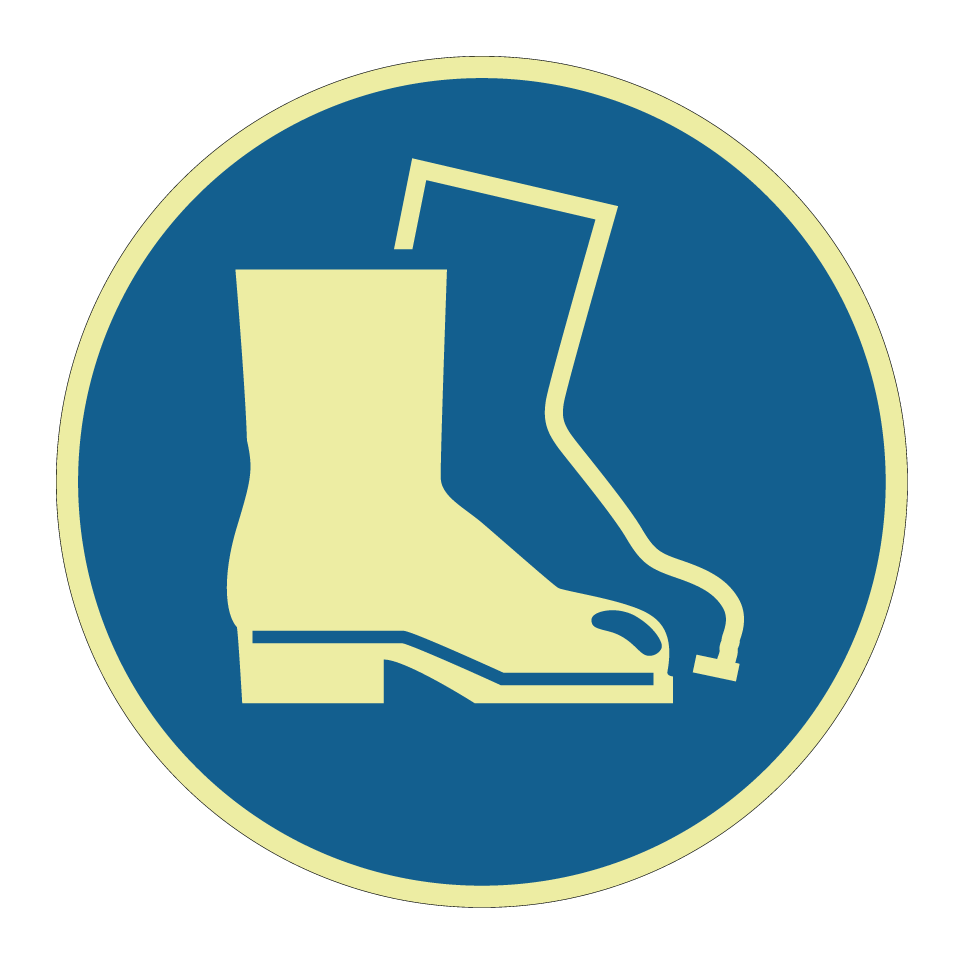 M008 Wear safety footwear