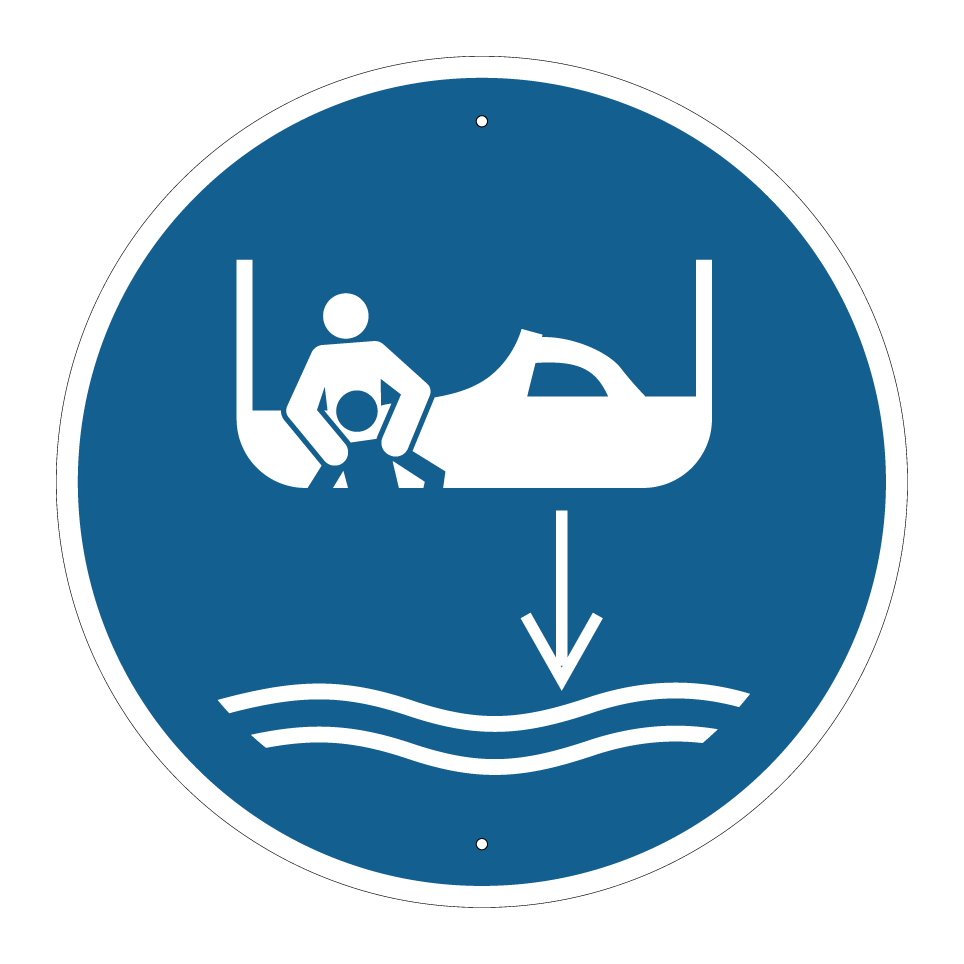 M041 Lower rescue boat to the water in launch sequence