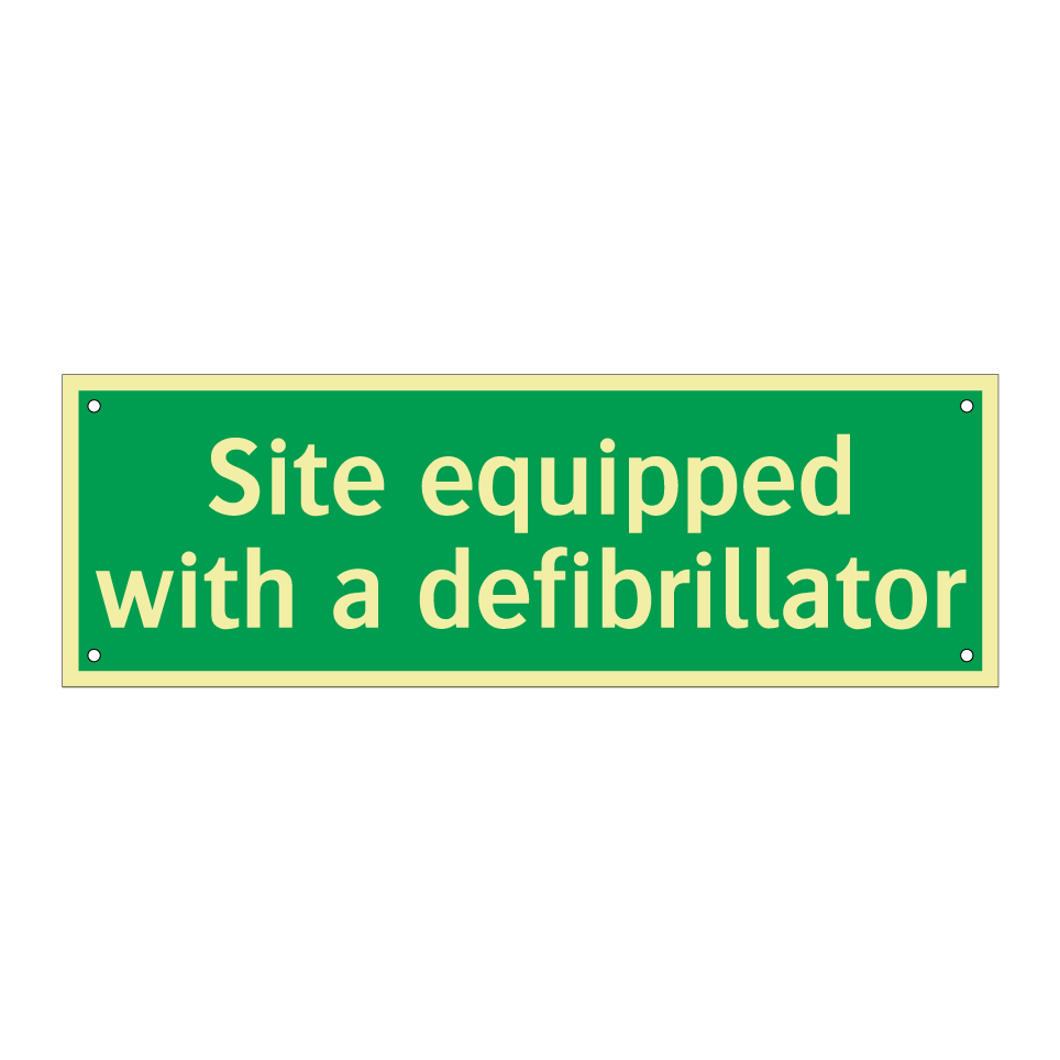 Site equipped with a defibrillator