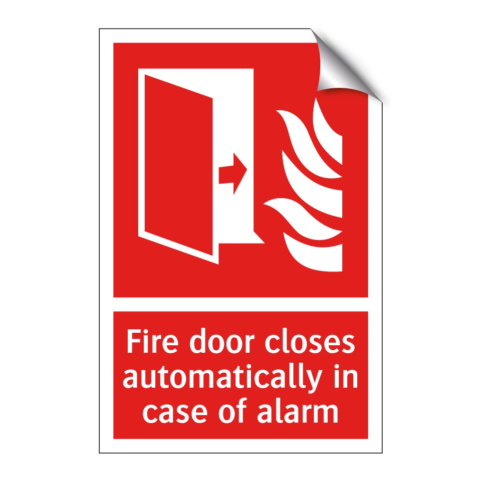 Fire door closes automatically in case of alarm