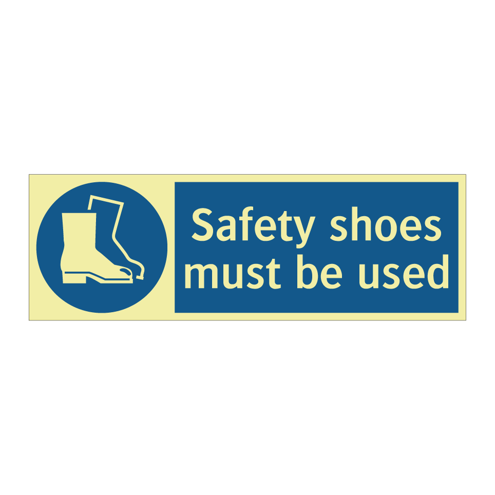 Safety shoes must be used