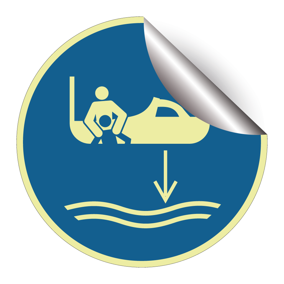 M041 Lower rescue boat to the water in launch sequence